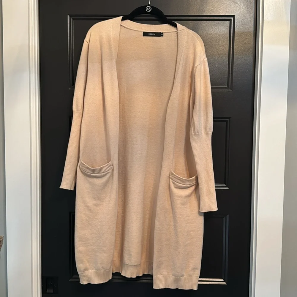 Cardigan - Picture 2 of 2